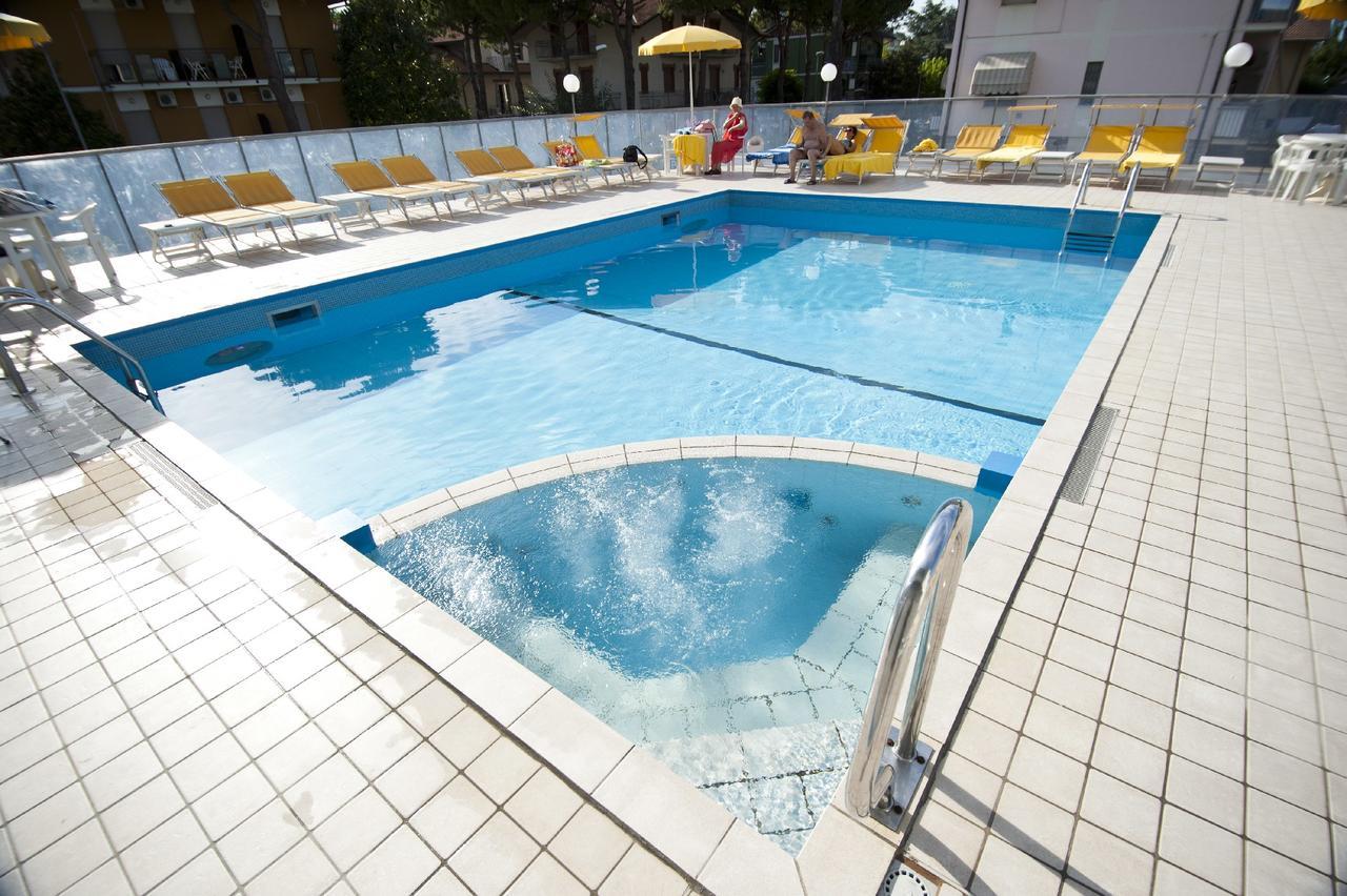 Hotel Giunchi Cervia Exterior photo